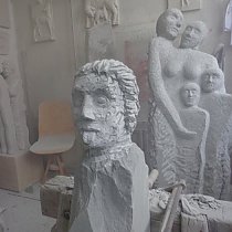 Skulpturen im Atelier